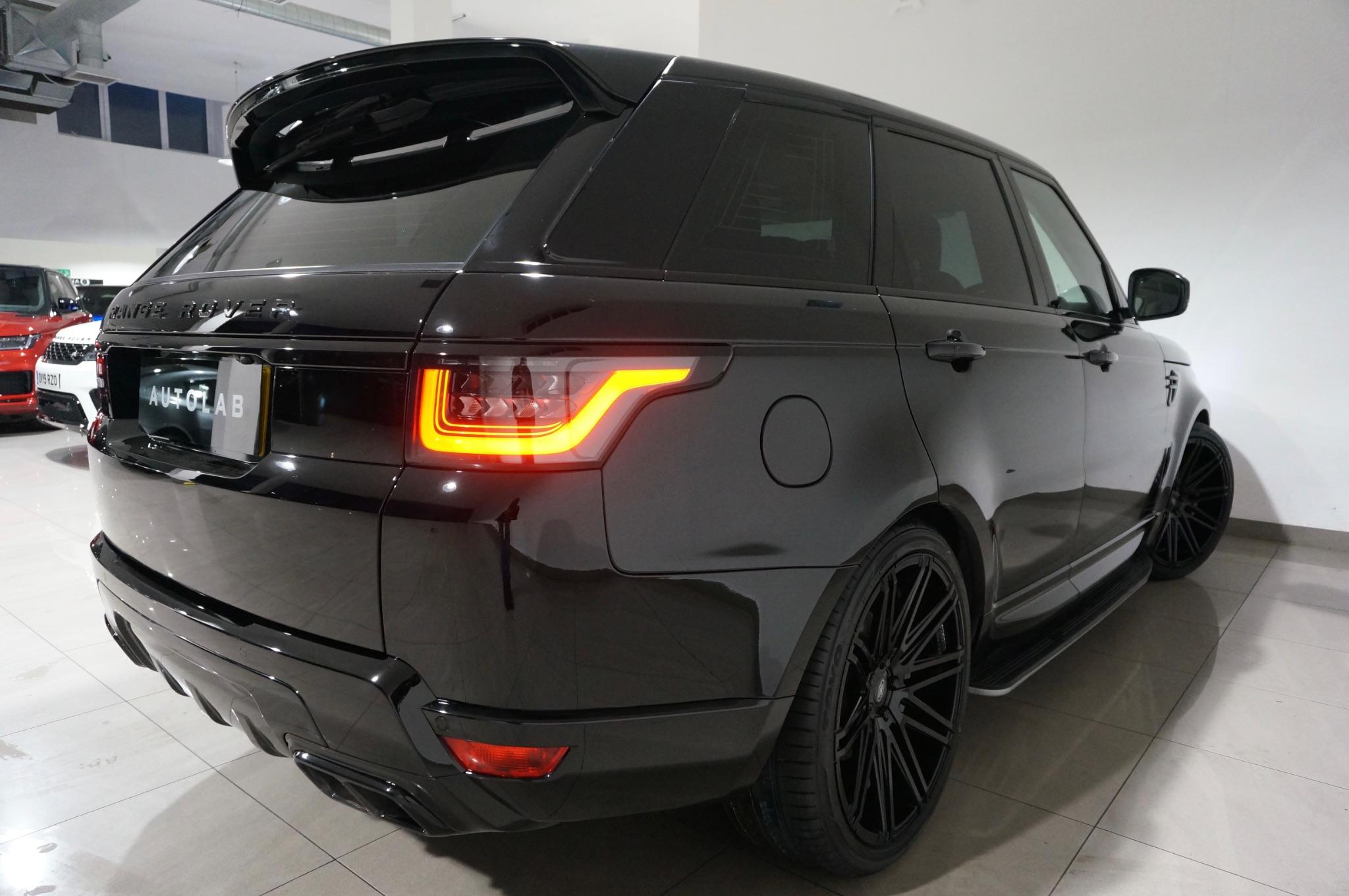 Land Rover Range Rover Sport 3.0 D300 MHEV HSE Silver Auto 4WD Euro 6 (s/s) 5dr